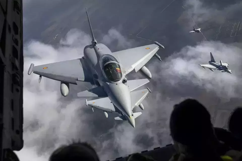 Serangan Houthi Picu Respons Inggris, Jet Tempur Dikerahkan Lindungi Wilayah Saudi